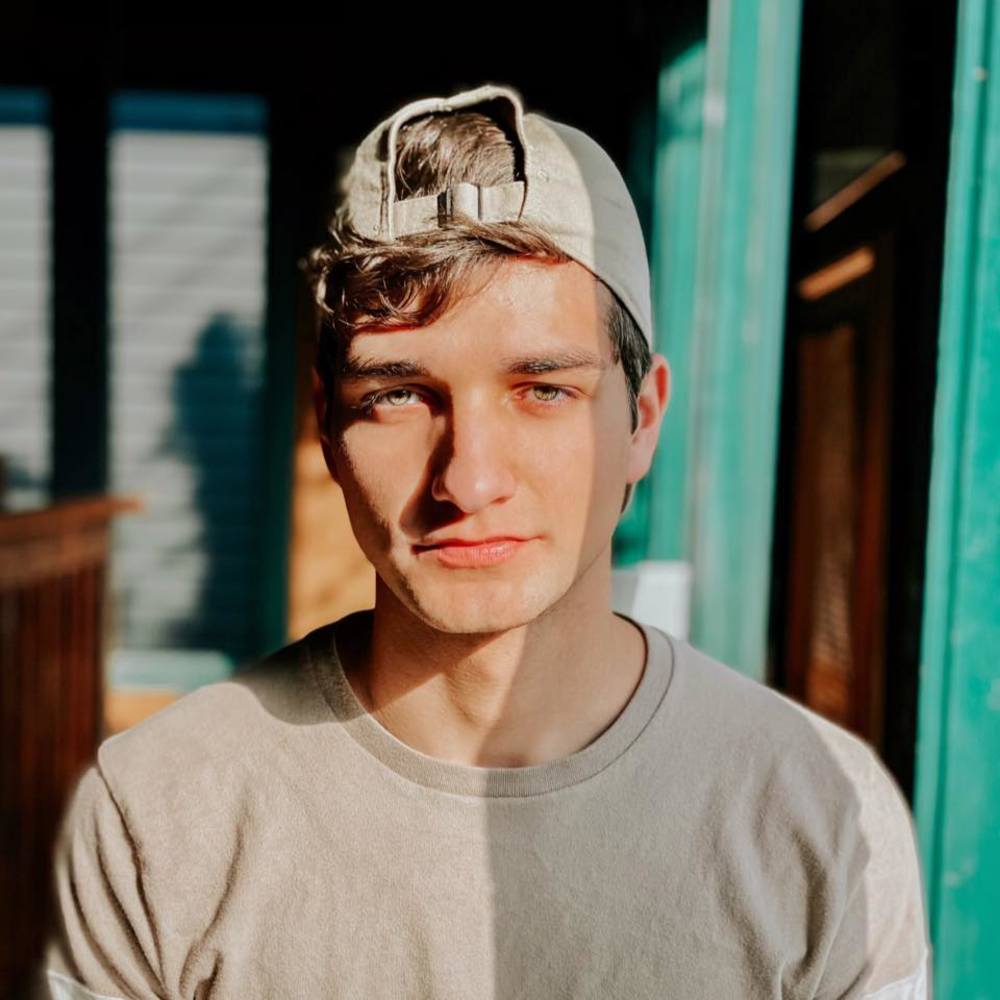 Meet your Posher, Michael